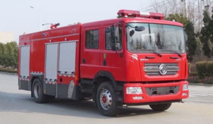 东风多利卡8.2吨消防车